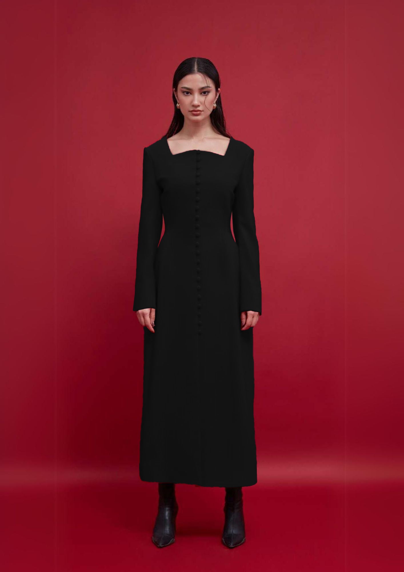 Structured Buttoned Dress in Crepe : Front view