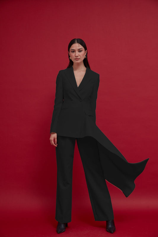 Asymmetrical Layered Crepe Suit : Front view