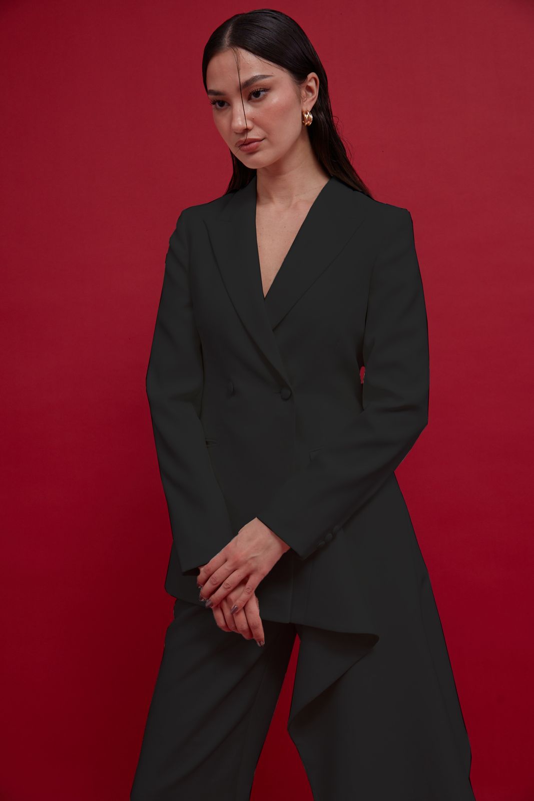 Asymmetrical Layered Crepe Suit : Front view