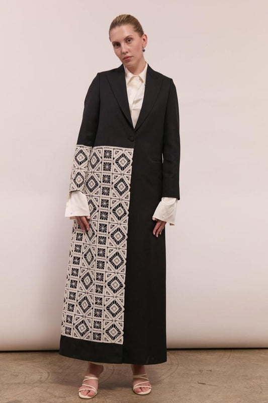 Luxury Crochet Side Detail Blazer : Front view