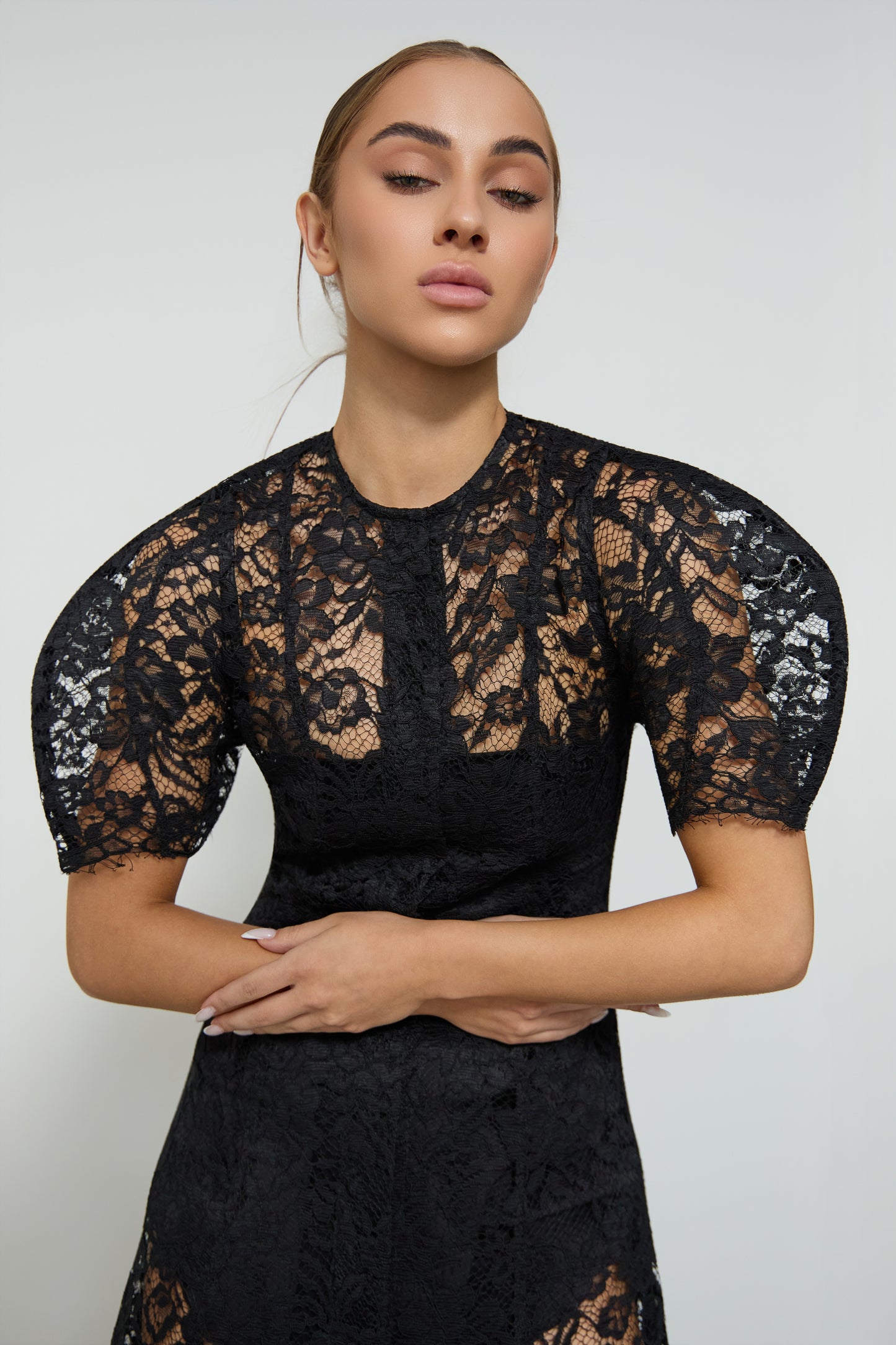 THE PUFFY SHORT SLEEVE LACE DRESS