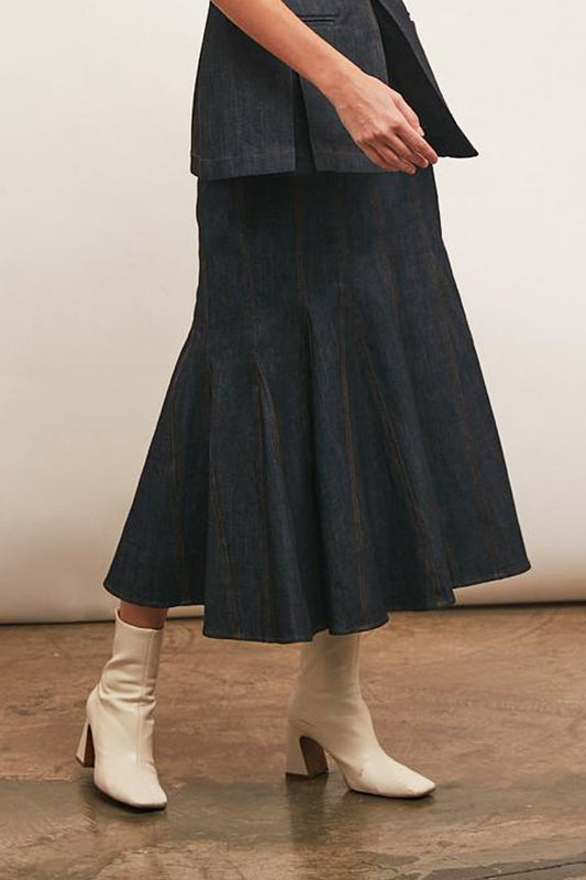 Navy Blue Denim Fitted Skirt : Side view