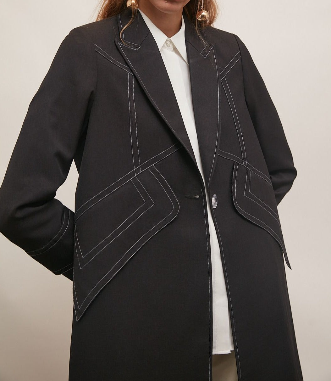 Women's Black Pocket Stitched Blazer : Front view