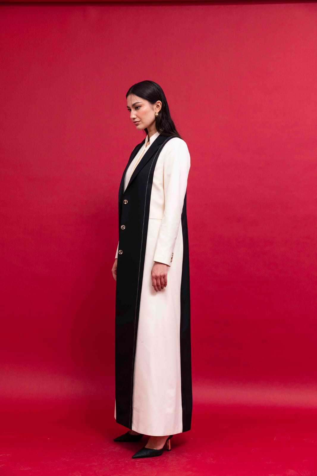 Double Stitches Tailored Black Blazer : Side view