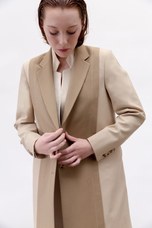 Layered 2 Tone Long Blazer : Front view