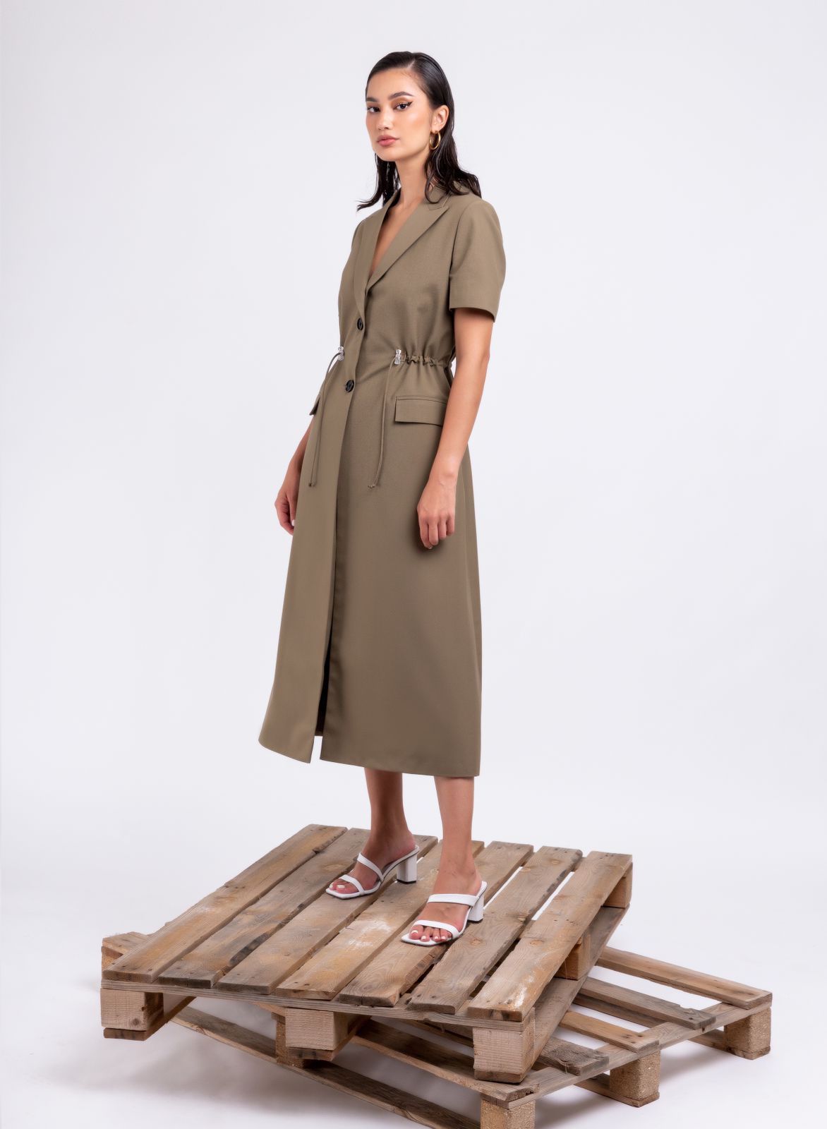 Short Sleeve Drawstring Suit Dress : Side view