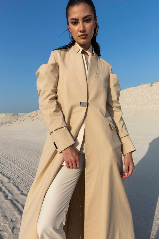 Lightweight Long Sleeve Blazer : Front view