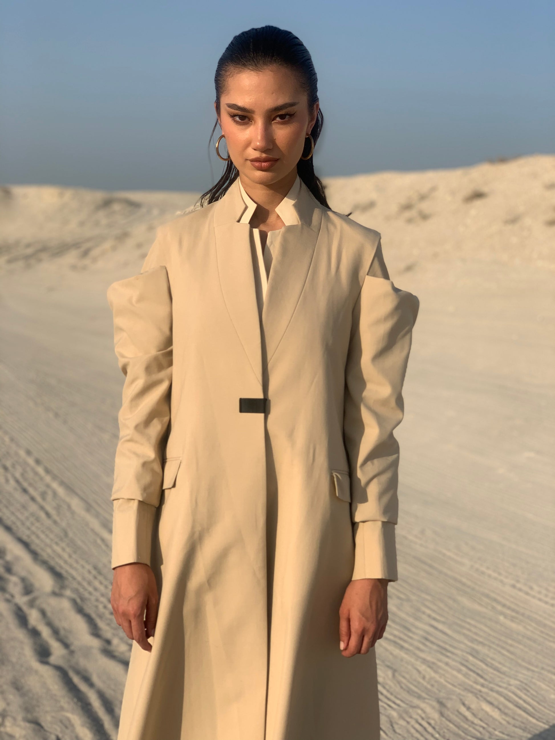 Lightweight Long Sleeve Blazer : Front view