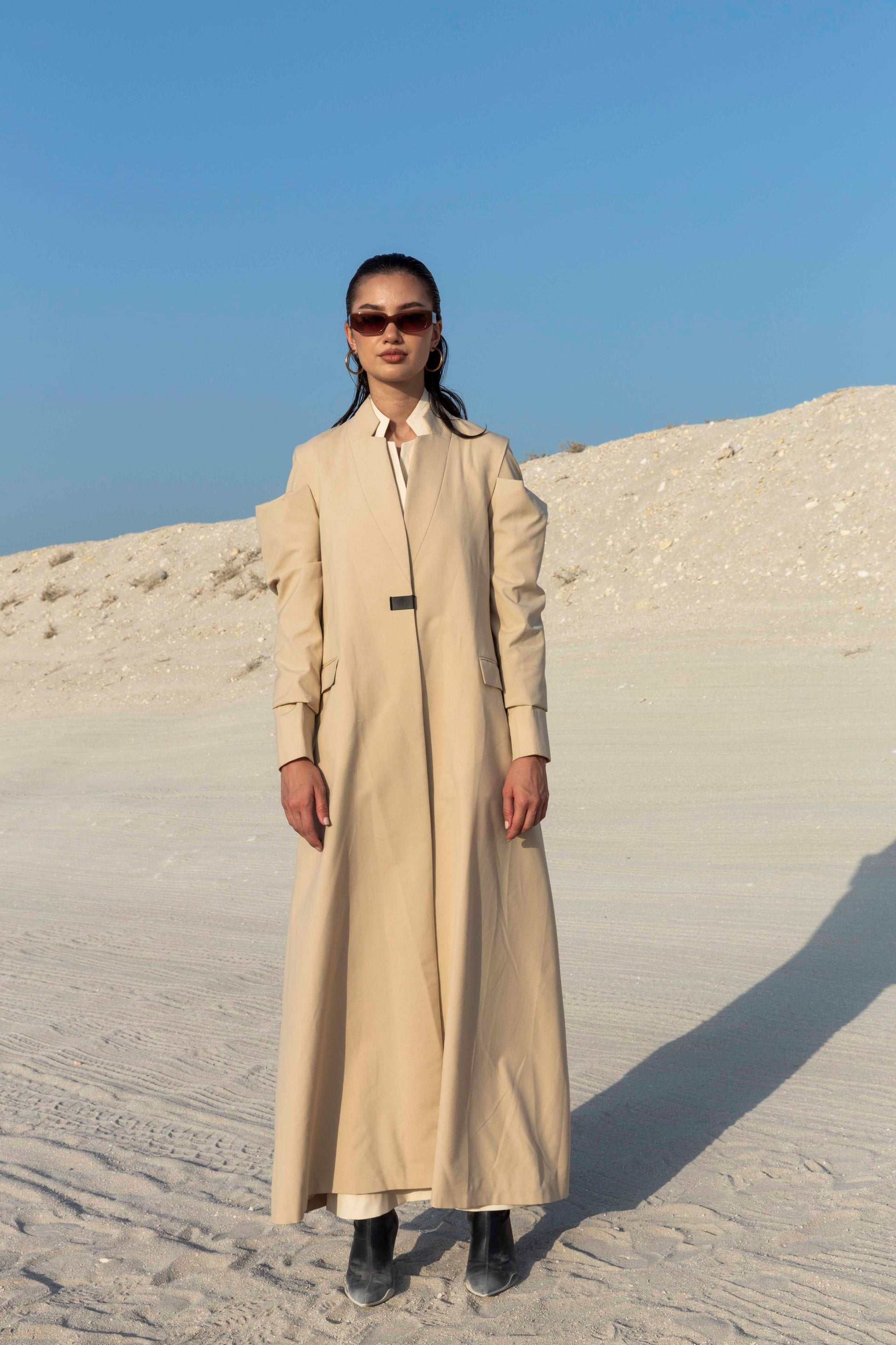 Lightweight Long Sleeve Blazer : Front view