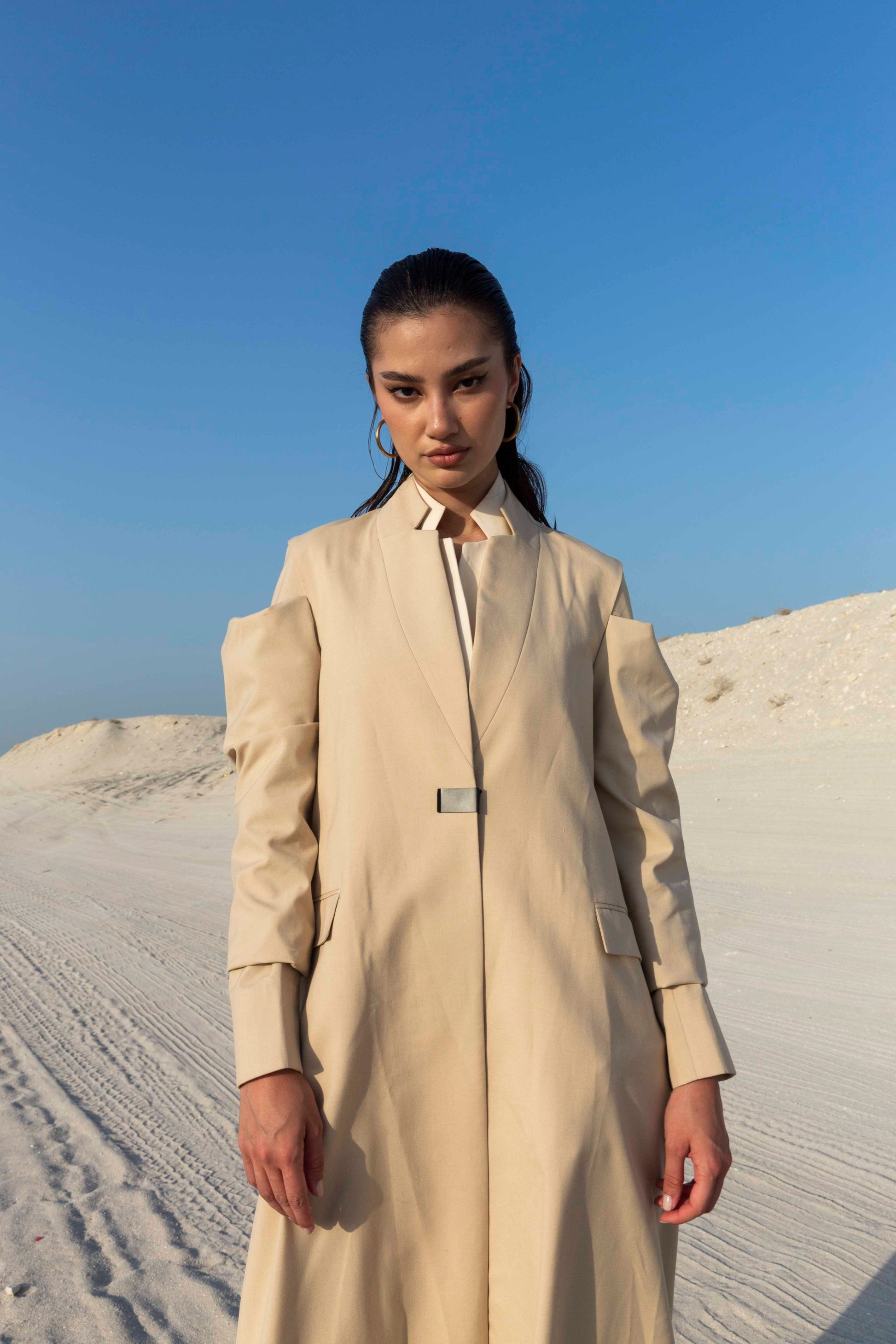 Lightweight Long Sleeve Blazer : Front view