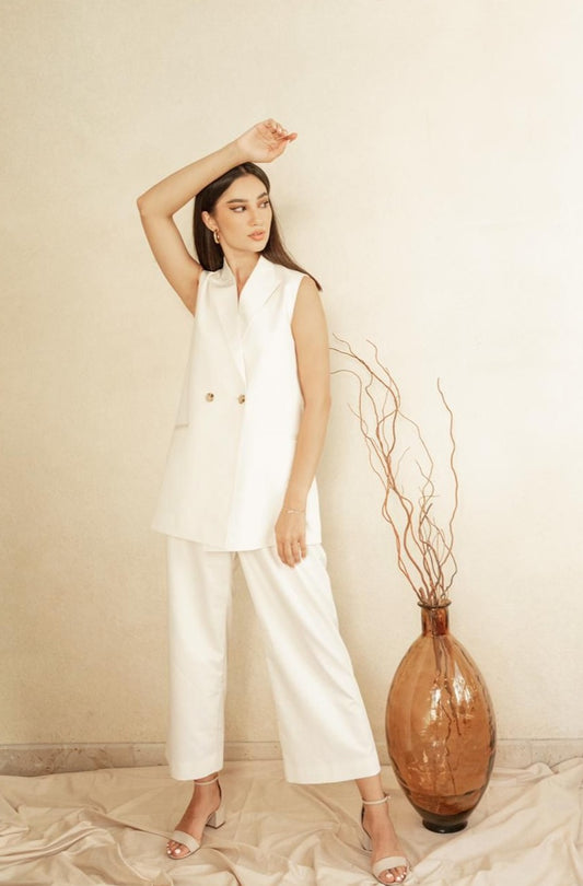 Off White Women’s Vest and Pants Set | Crepe Outfit : Front view