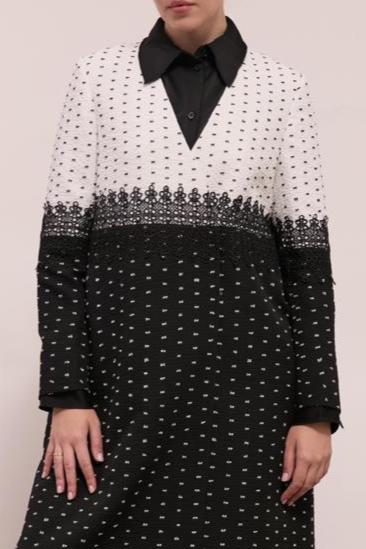 Polka dot half black/white balzer