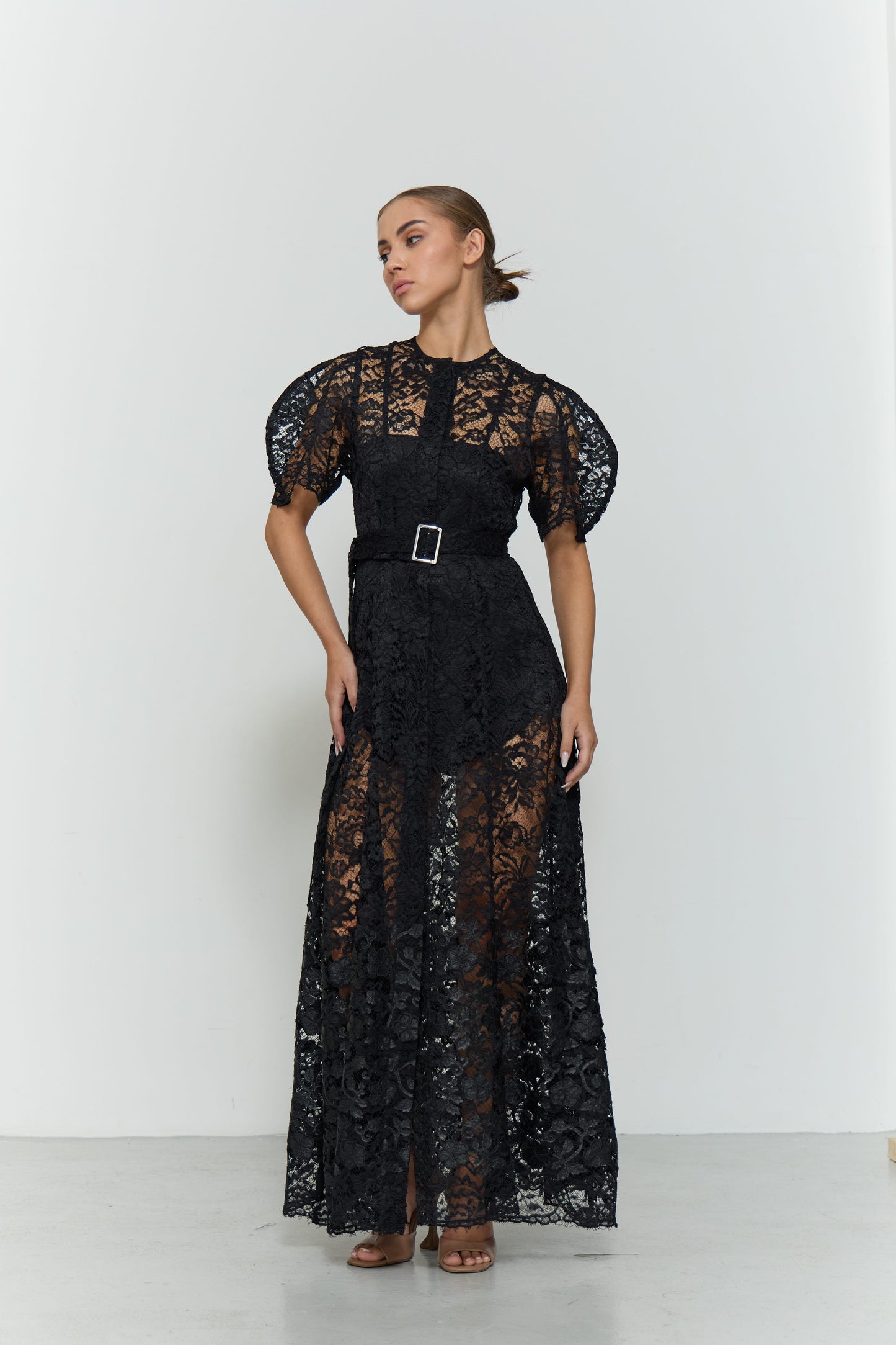 THE PUFFY SHORT SLEEVE LACE DRESS