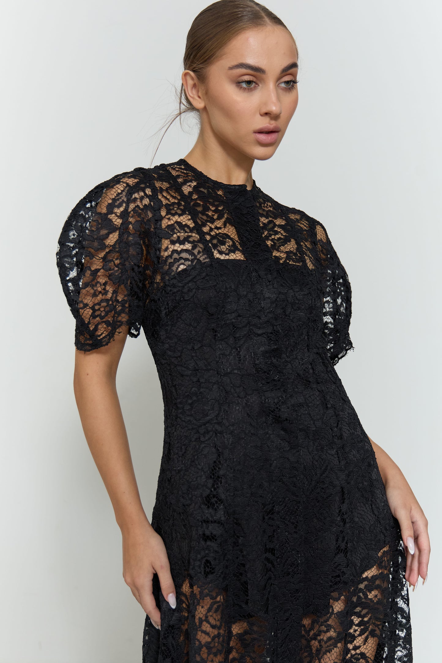 THE PUFFY SHORT SLEEVE LACE DRESS