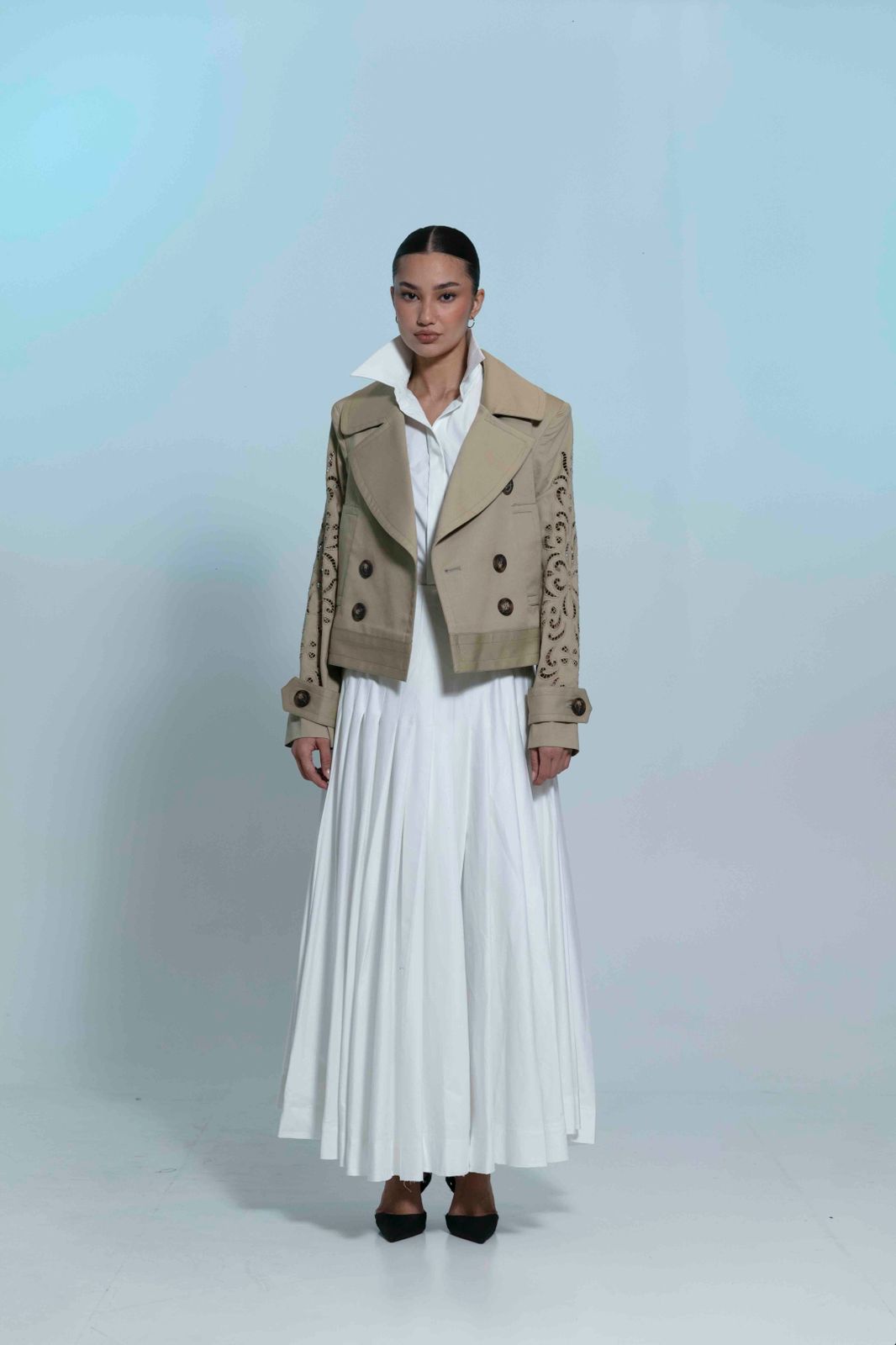 short embroidery trench coat