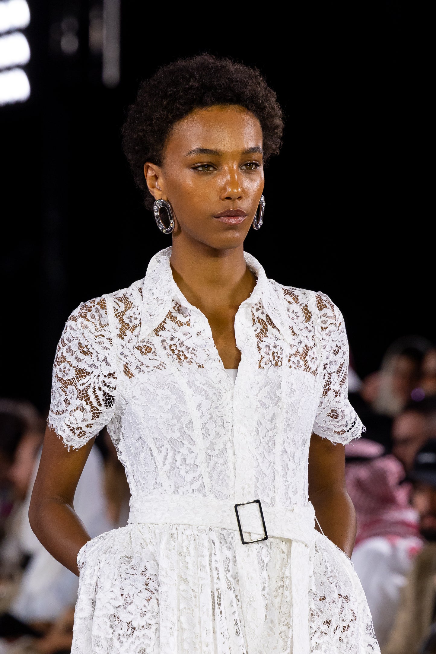 LACE GATHERED BELTED DRESS