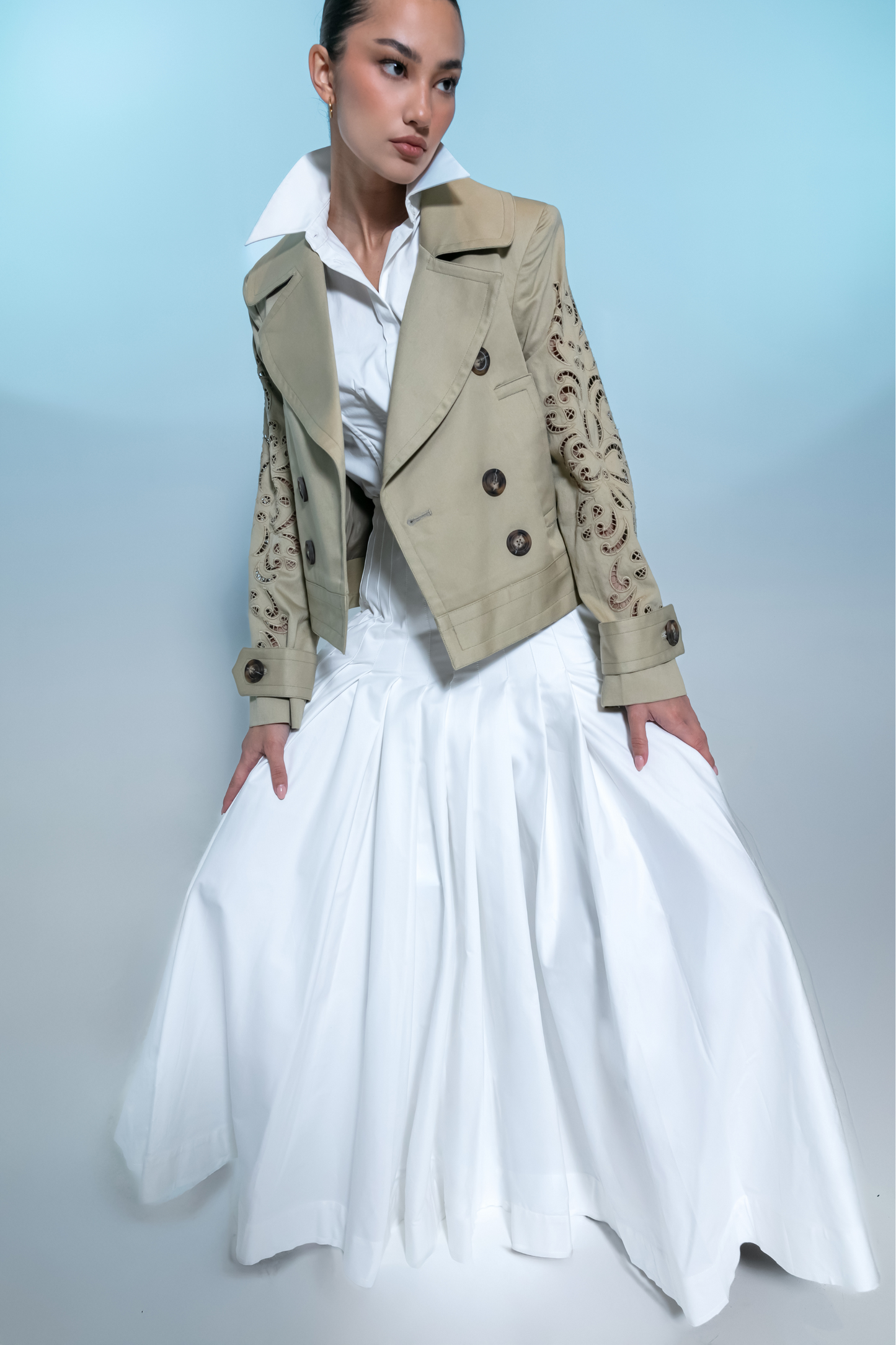 short embroidery trench coat