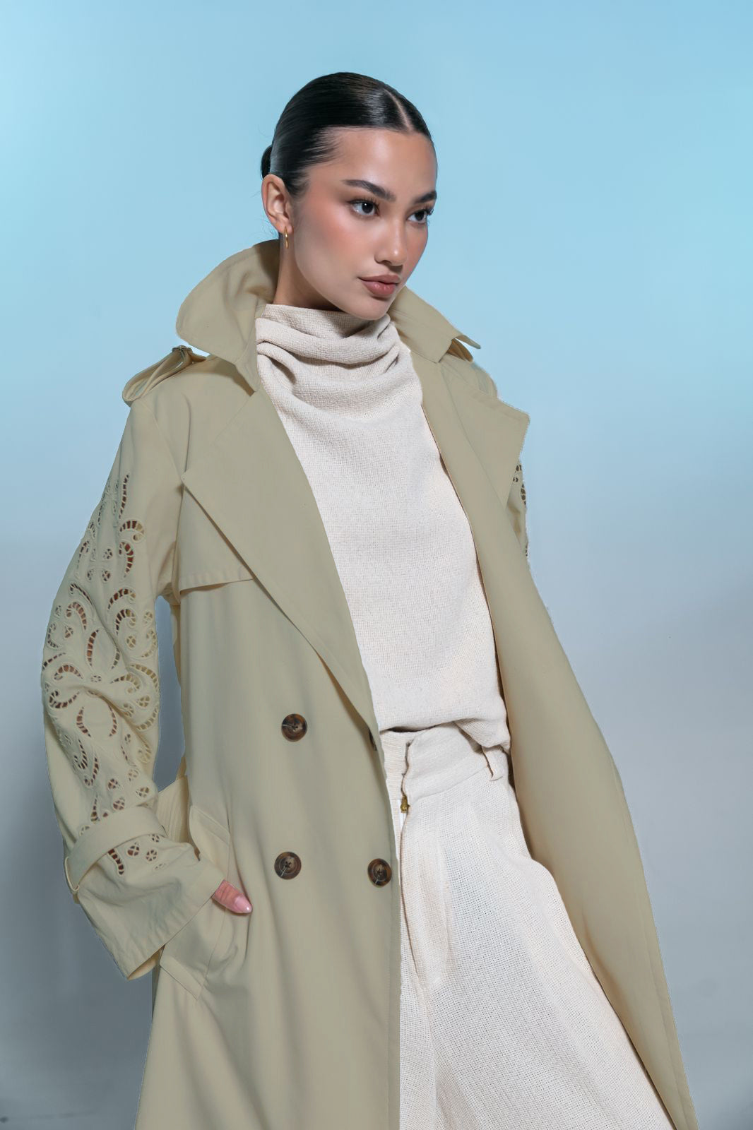 Embroidery Sleeve trenchcoat