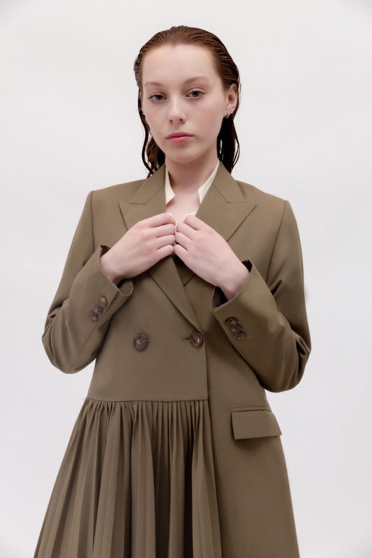 Long Olive Green Plisse Blazer : Front view